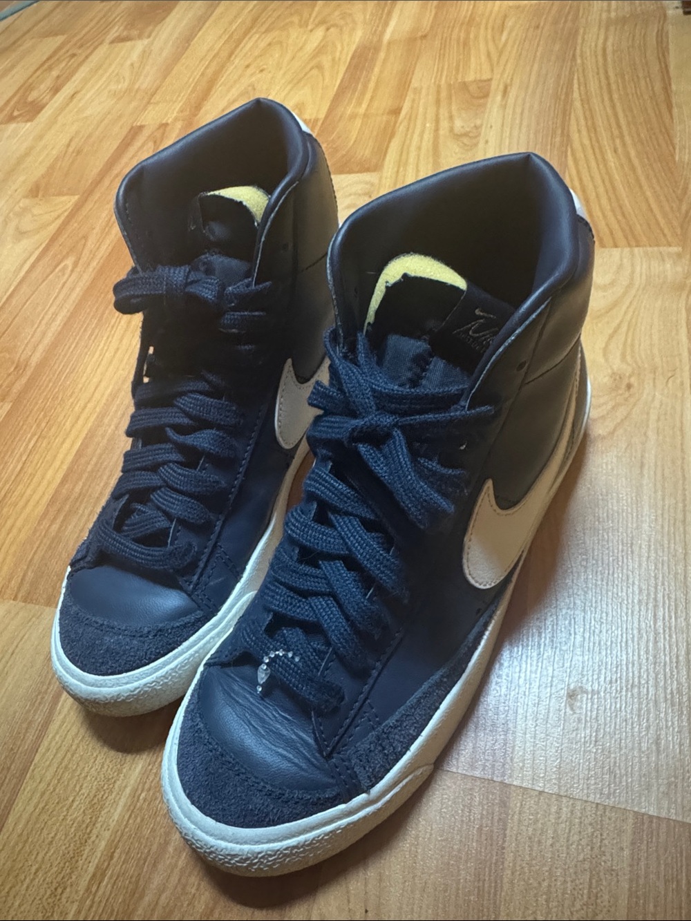 Nike‎ Blazer '77 Olympic Women's Sz 7 Mid Sneakers Navy Blue